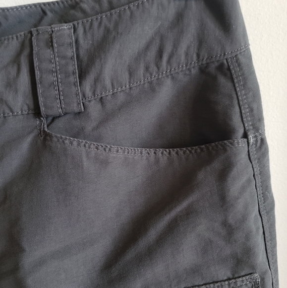 The North Face Convertable Pants To Shorts Grey Cargo Woman Size 6 EUC - Picture 6 of 16
